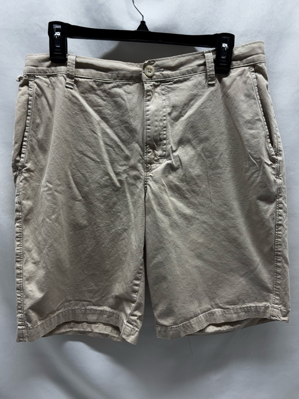 Columbia Sportswear PFG Mens Beige Chino Shorts 100% Cotton Zip Pockets Size 32
